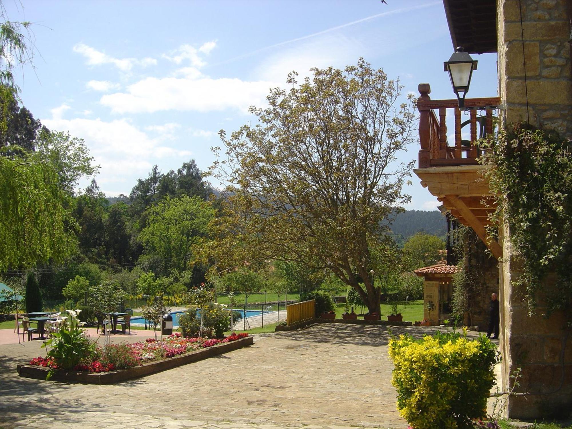 Hosteria El Pomar Novales Luaran gambar