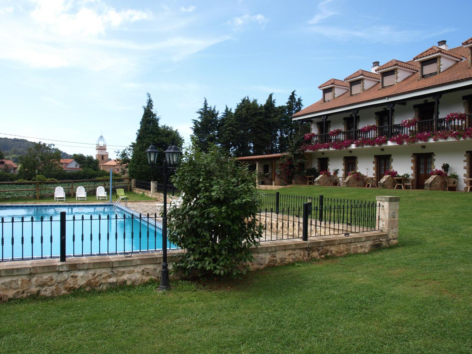 Hosteria El Pomar Novales Luaran gambar